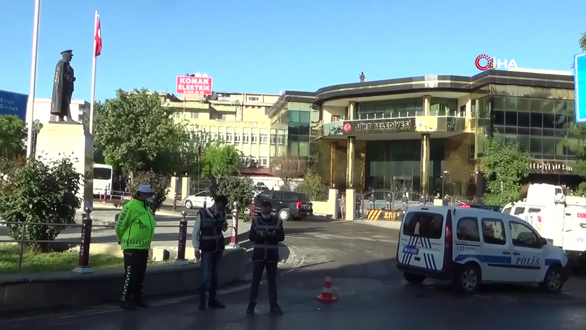 Tirkiya hejmareka  şardarîyên Kurd desteser dike bi tuhemta peywendîyê li gel terorê